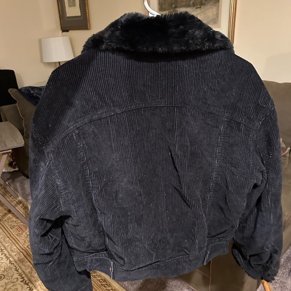 Small black Levi jacket - Picture 1 of 3